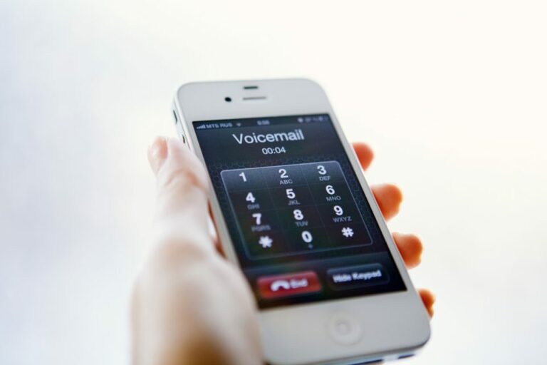 Ringless voicemail drops
